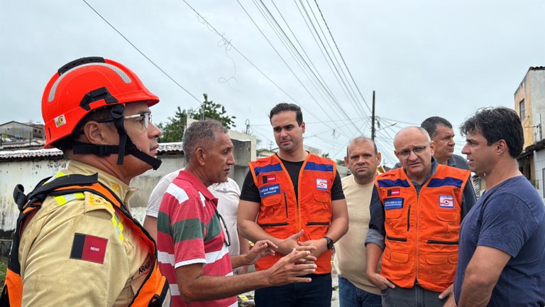 Lucas Ribeiro confirma decreto de calamidade pública na Paraíba por causa das chuvas