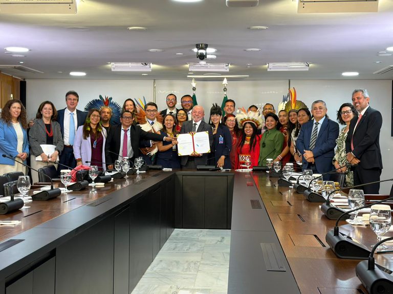 Lula sanciona lei que cria Universidade Federal Indígena, com sede em Brasília