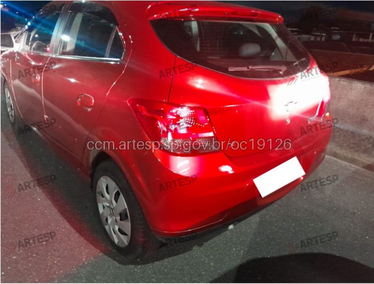 Passageiro morre após mal súbito dentro de carro na Rodovia dos Imigrantes, em São Vicente