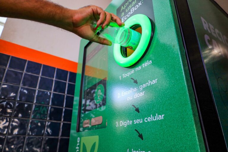 Máquinas inteligentes já recolheram mais de 11 mil embalagens recicláveis em Ribeirão Preto, diz prefeitura