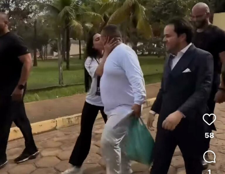 MC Ryan deixa a penitenciária de Mirandópolis