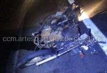 Motociclista morre atropelado após ser atingido por carreta na SP-310