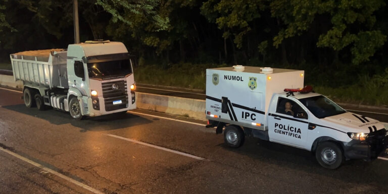 Motociclista morre após atingir traseira de caminhão parado na BR-230, em João Pessoa