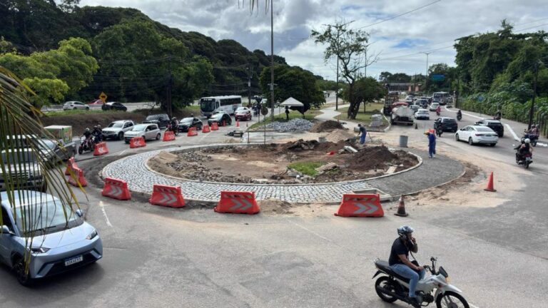 Trecho no entorno da UFPB continua interditado para obras de duplicação viária