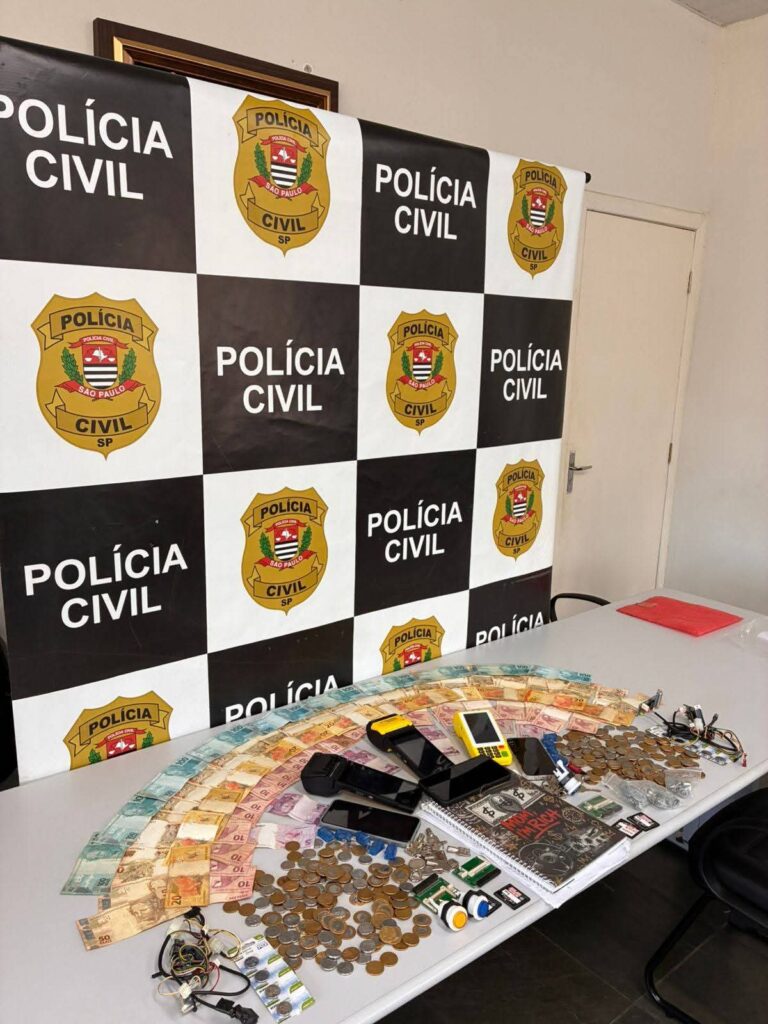 Polícia prende homem e apreende dinheiro, máquinas e equipamentos de jogos de azar em Campos do Jordão