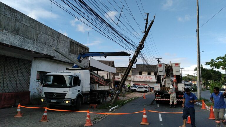 Paraíba registra média de duas colisões em postes por dia