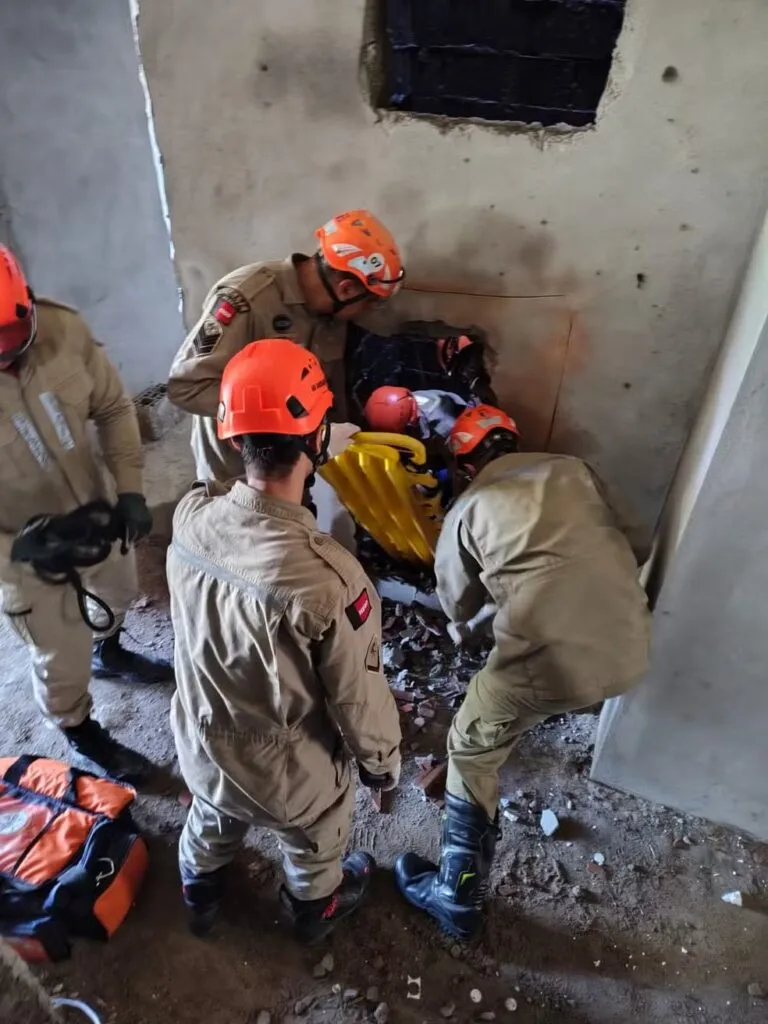 Acidente em obra deixa trabalhador ferido após queda de cerca de 12 metros em João Pessoa