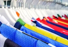 Receita Federal retém 22 toneladas de camisas de seleções e clubes no porto de Santos