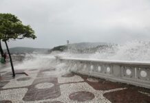 Santos entra em estado de atenção para ressaca, maré elevada e chuvas intensas