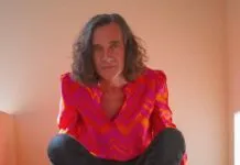Tatá Aeroplano lança novo álbum “Lendas e Sol”