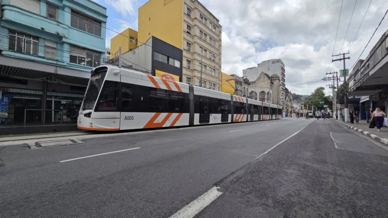 Segundo trecho do VLT em Santos terá operação plena a partir da próxima segunda (11)