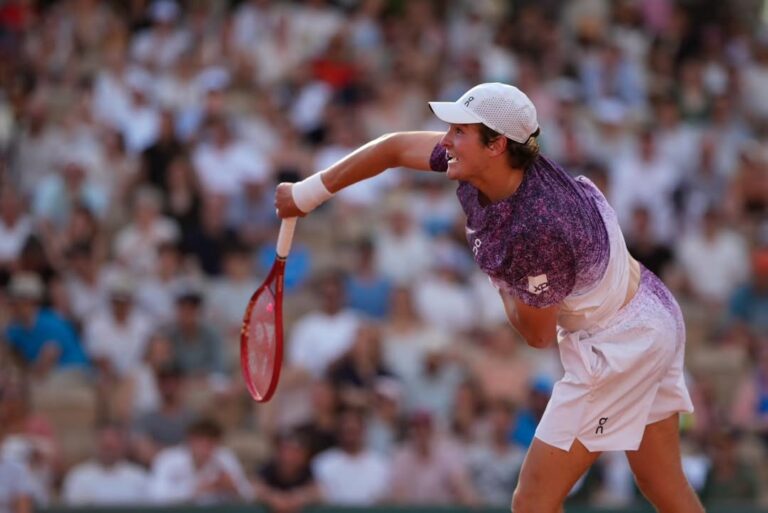 Após realizar sonho de vencer Djokovic, João Fonseca mira título