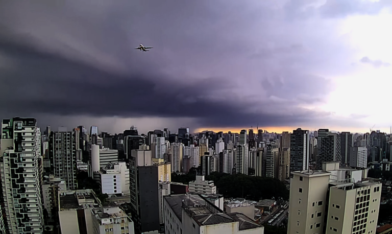 Temperatura deve ficar acima da média em todo o país; confira previsão do tempo
