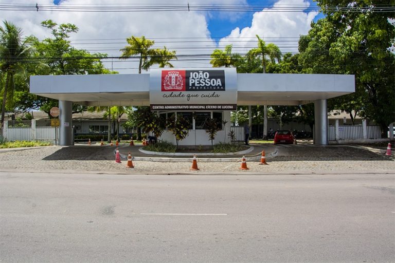 Prefeitura de João Pessoa terá expediente até as 12h na segunda (29) por jogo do Brasil na Copa