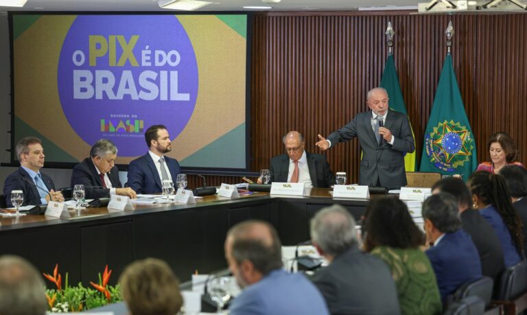 Lula confirma 10ª participação no G7 e diz querer combater ‘desmonte do multilateralismo’