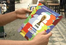 Álbum da Copa do Mundo aumenta movimento das bancas de jornal