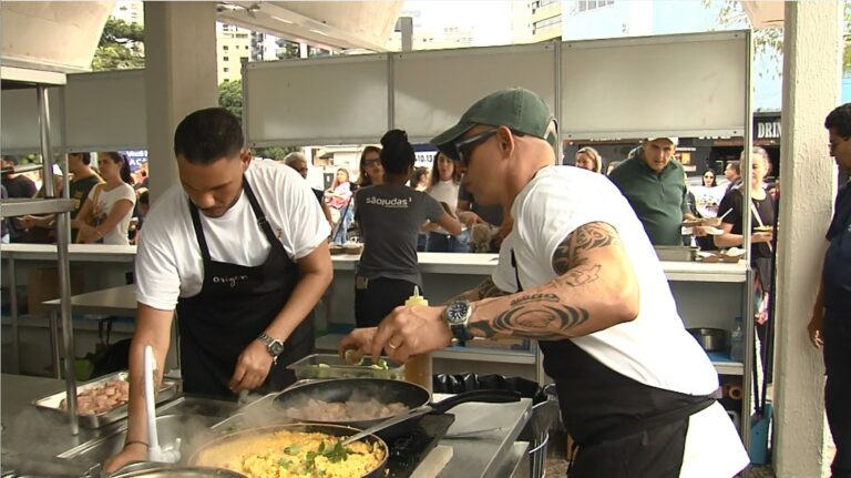 Festival do Camarão reuniu chefs renomados em Santos