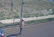 Homem é flagrado ateando fogo em terreno e provoca incêndio