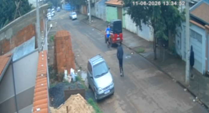 Entregador tem carro roubado durante entrega em Campinas Entregador tem carro roubado durante entrega em Campinas