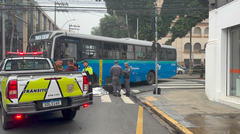 Motociclista de 50 anos morre após bater de frente com ônibus em Piracicaba