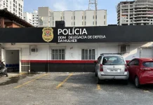 Homem é preso após descumprir medida protetiva e ameaçar idosa em Guarujá