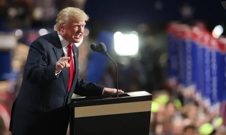 Trump diz que acordo com Irã está finalizado e cancela novos ataques