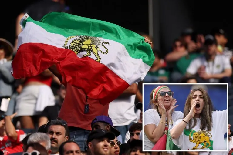 Torcedores do Irã exibem bandeira política ‘proibida’ pela Fifa nos EUA