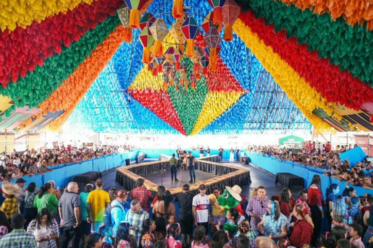 Quadrilhão Junino e Maior Bolo de Milho do Mundo movimentam o Parque do Povo nesta segunda (8)