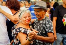 Forró Caçuá é atração do Sabadinho Bom neste sábado (21) na Praça Rio Branco