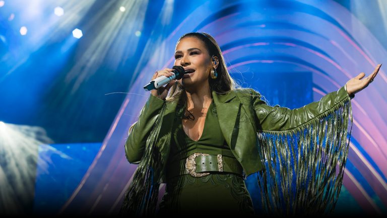 Simone Mendes comanda programação do São João de Campina Grande neste domingo (28) 