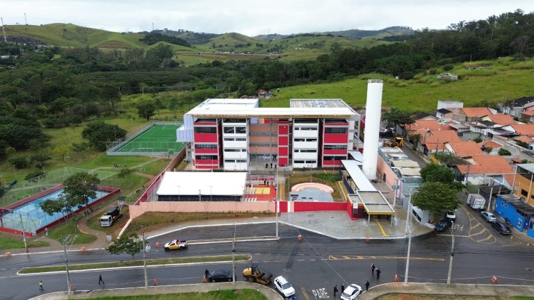 São José ganha nova escola estadual para 1,3 mil alunos e lança protocolo de combate à violência contra mulheres
