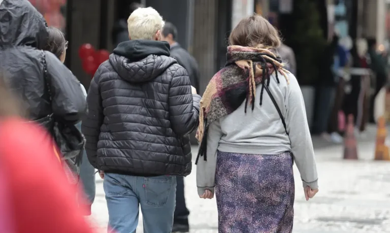 Frente fria pode derrubar termômetros nos próximos dias; Inmet alerta 12 estados e no DF