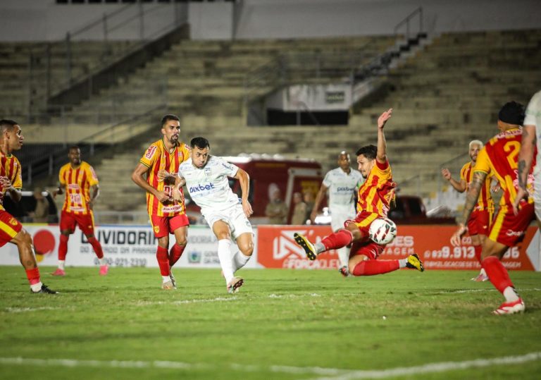 Serra Branca vence o Juazeirense no Amigão e sai na frente no mata-mata da Série D