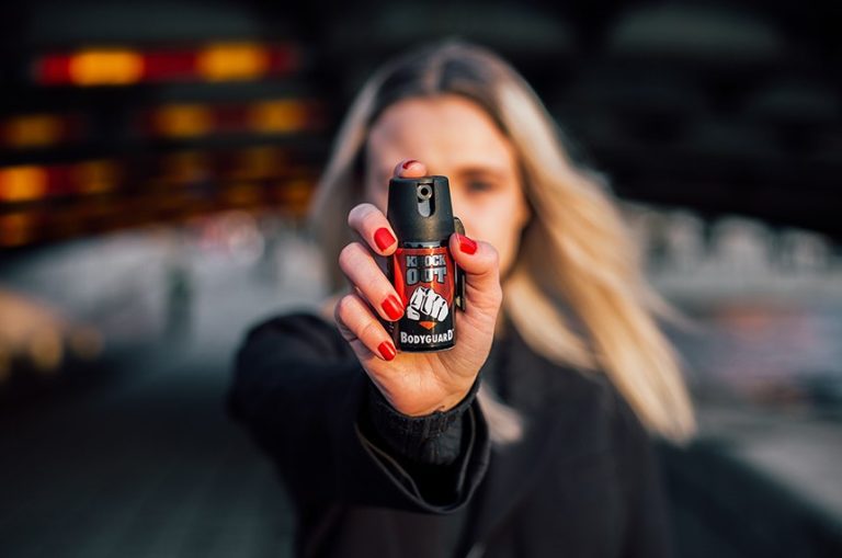 Congresso aprova spray de pimenta para defesa pessoal de mulheres e texto vai à sanção