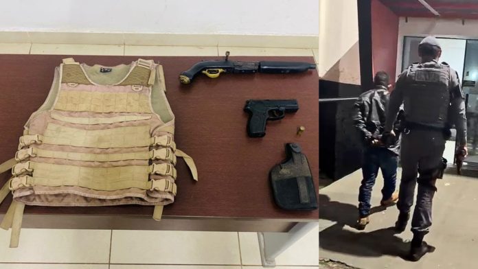 Homem é preso após ameaçar ex-companheira e guardar arma em ferro-velho