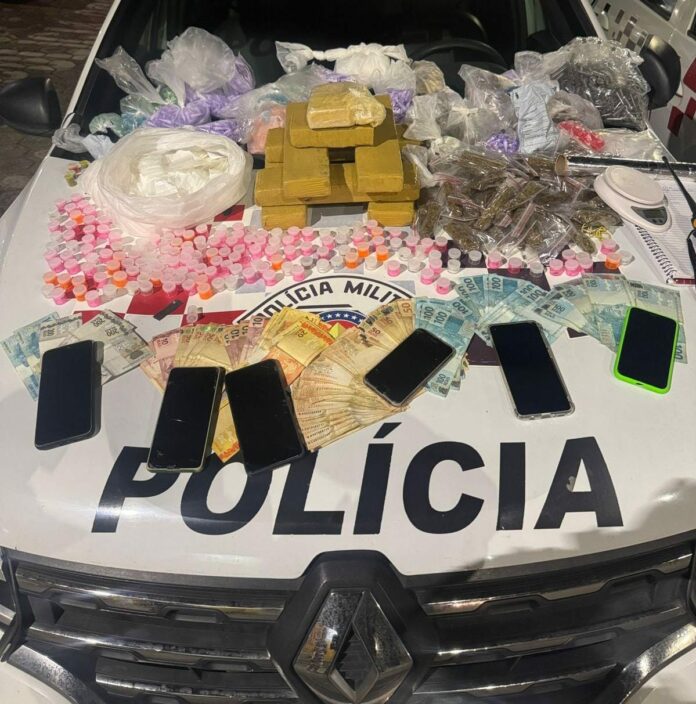 Homem é preso com mais de 3,5 mil porções de drogas e R$ 7 mil durante ação da PM em Lorena