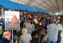 Greve dos servidores de Taubaté chega ao 2º dia com protesto no Centro