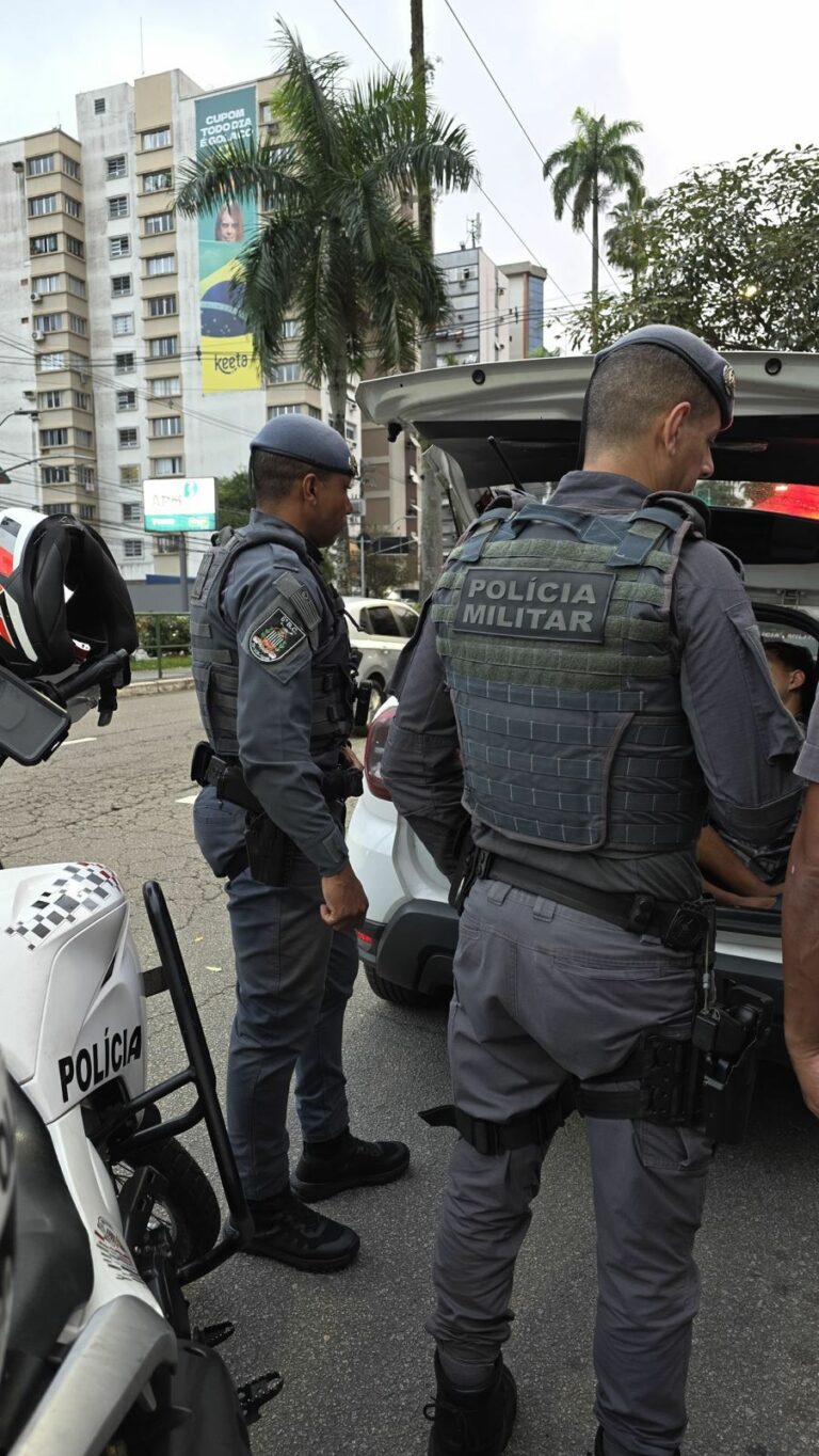 Polícia Militar detém três indivíduos por roubo em Santos