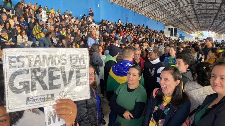Prefeitura de Taubaté promete nova proposta para encerrar greve dos servidores; entenda