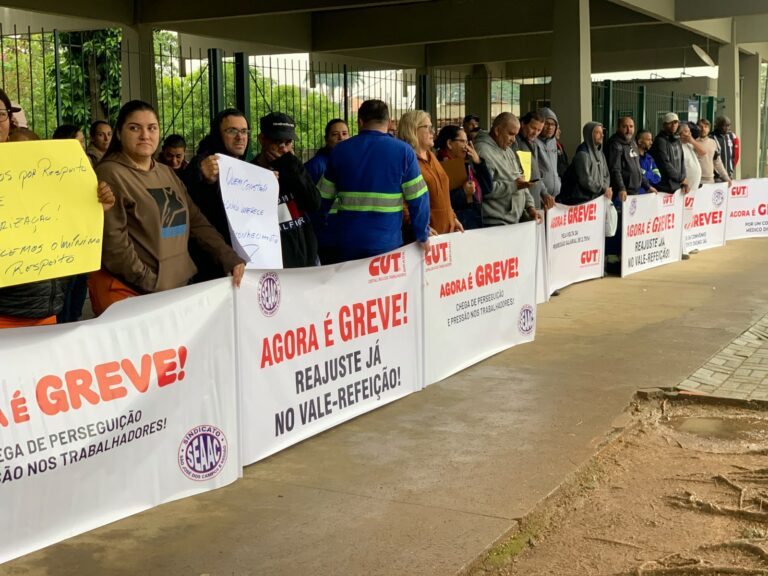 Funcionários da Urbam entram em greve em São José após impasse sobre reajuste salarial