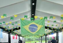 Serramar Shopping cria espaço gratuito para troca de figurinhas da Copa em Caraguatatuba