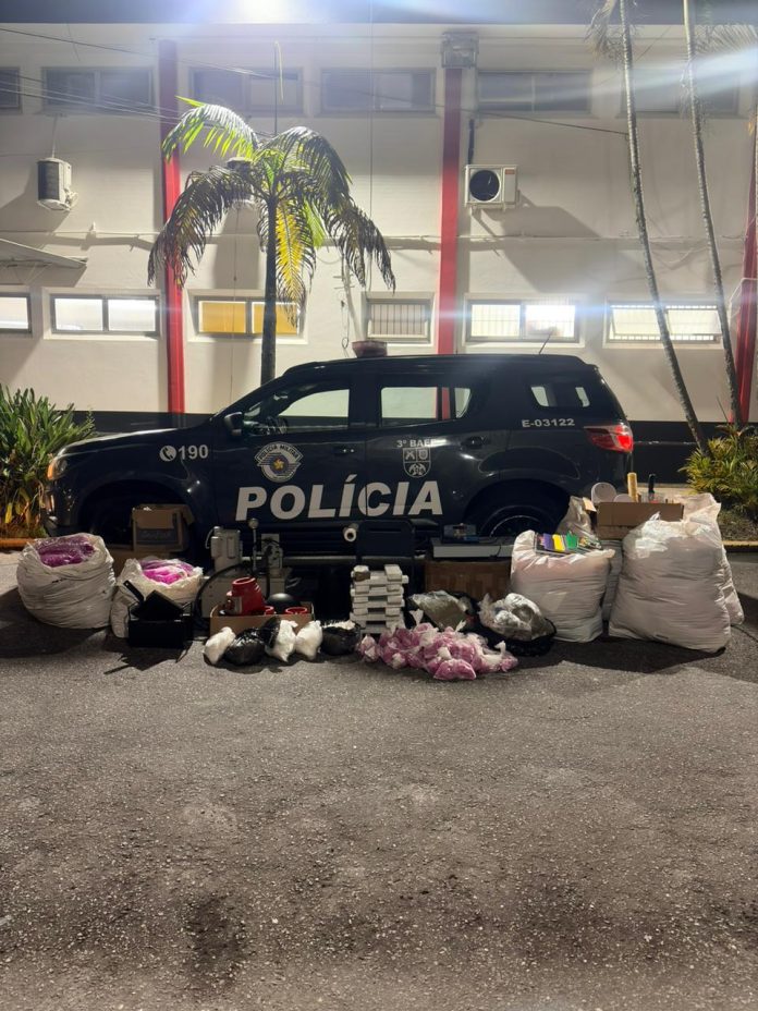 BAEP apreende mais de 47 kg de drogas em imóvel usado para preparo de entorpecentes em Pindamonhangaba BAEP apreende mais de 47 kg de drogas em imóvel usado para preparo de entorpecentes em Pindamonhangaba
