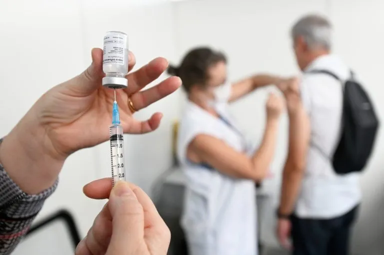 Saúde de Campinas oferece vacinação contra gripe e outras doenças em supermercados e shopping no fim de semana