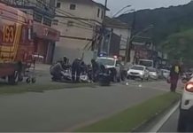 Atropelamento deixa duas pessoas feridas em avenida de Guarujá