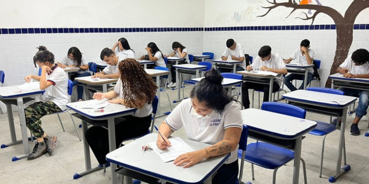 Abandono escolar cai de 10,6% para 3,9% no ensino médio da Paraíba