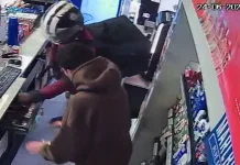 Criminosos se passam por entregadores de aplicativo e assaltam minimercado durante a madrugada