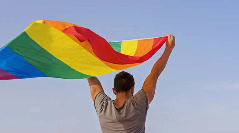Brasil registra 43 casamentos entre pessoas do mesmo sexo por dia em 2025