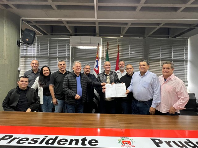 Prefeitura apresenta projeto executivo para duplicação da Ângelo Rena