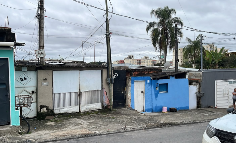 Suspeito de matar homem a facadas em São José se apresenta à polícia e alega legítima defesa
