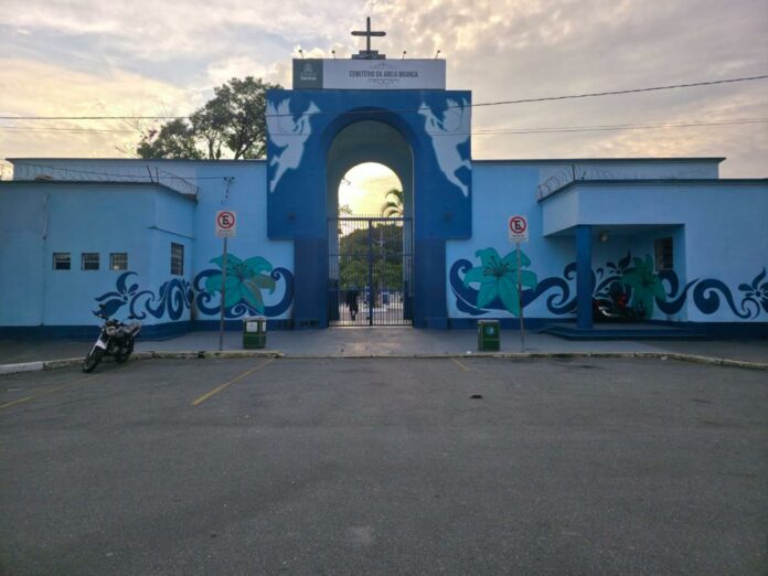 cemiterioareiabranca-fachada